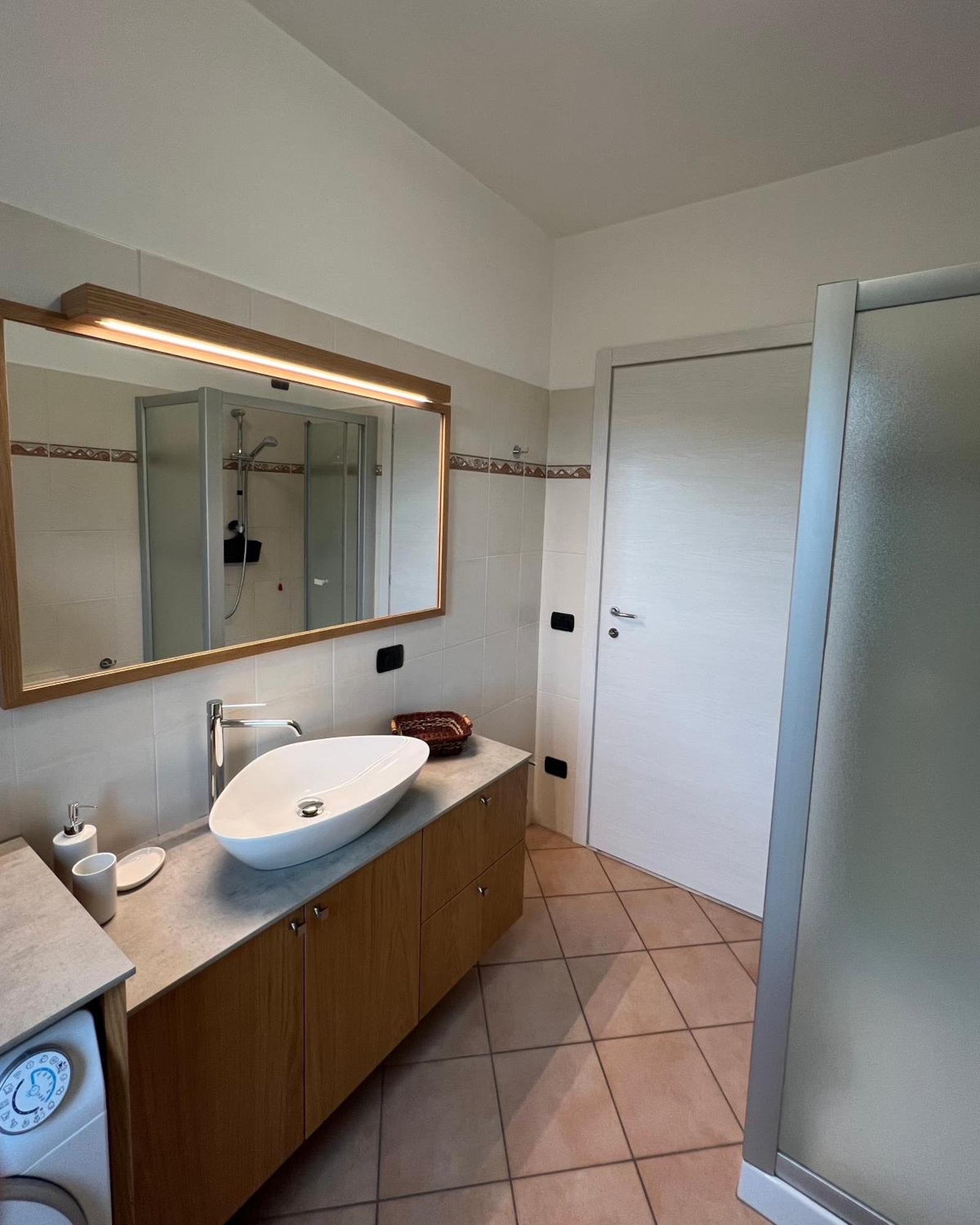 2 Cuori Al Lago - Appartamento In Villetta Singola Манделло-дель-Ларіо Екстер'єр фото